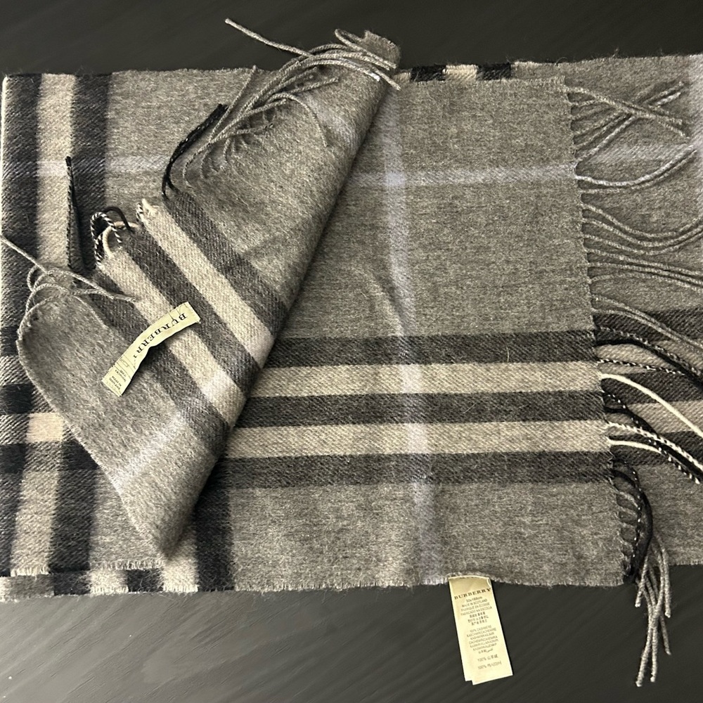 💙BURBERRY cashmere Check Fringe Scarf grey '